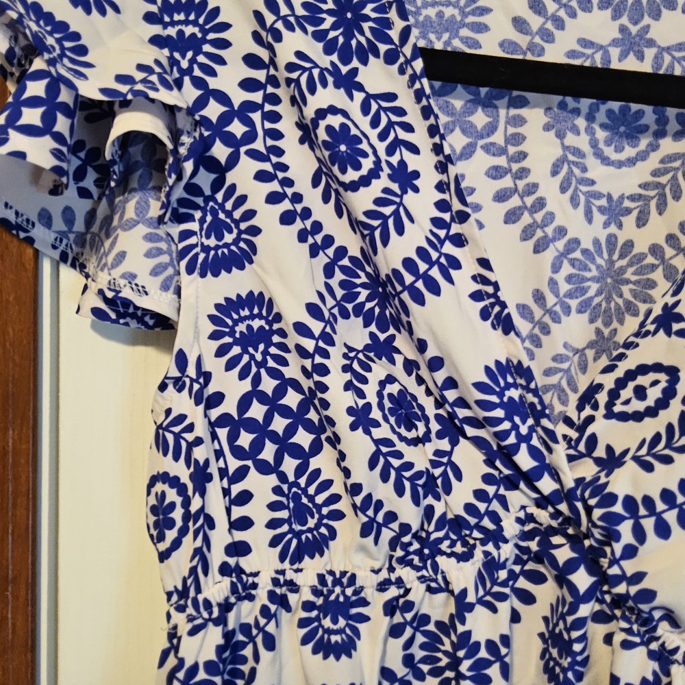 1 NWOT Cupshe Blue and White Flared Sleeve V-Neck boho maxi dress size small - Picture 10 of 10